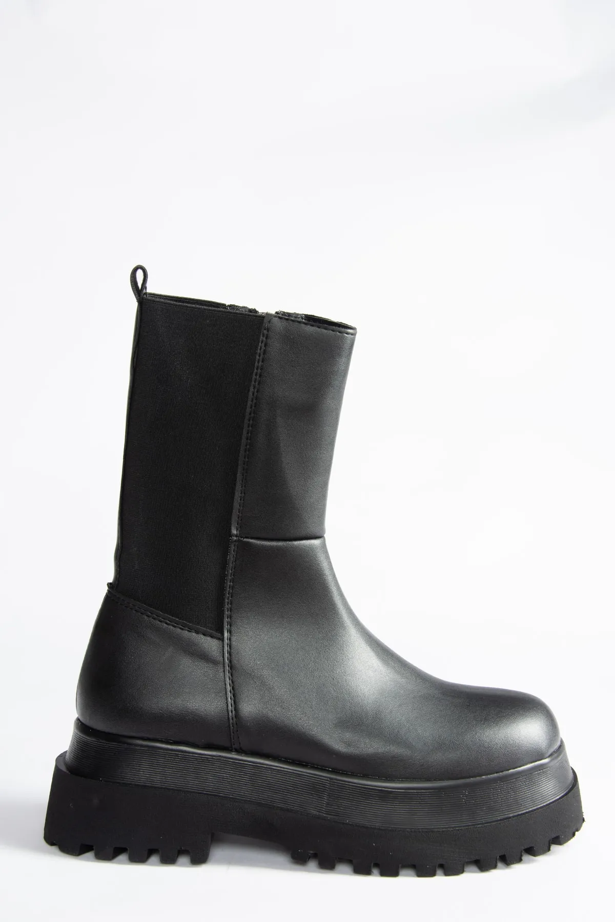 Fox Shoes  Schwarze Damenstiefel mit dicken Sohlen J267063109