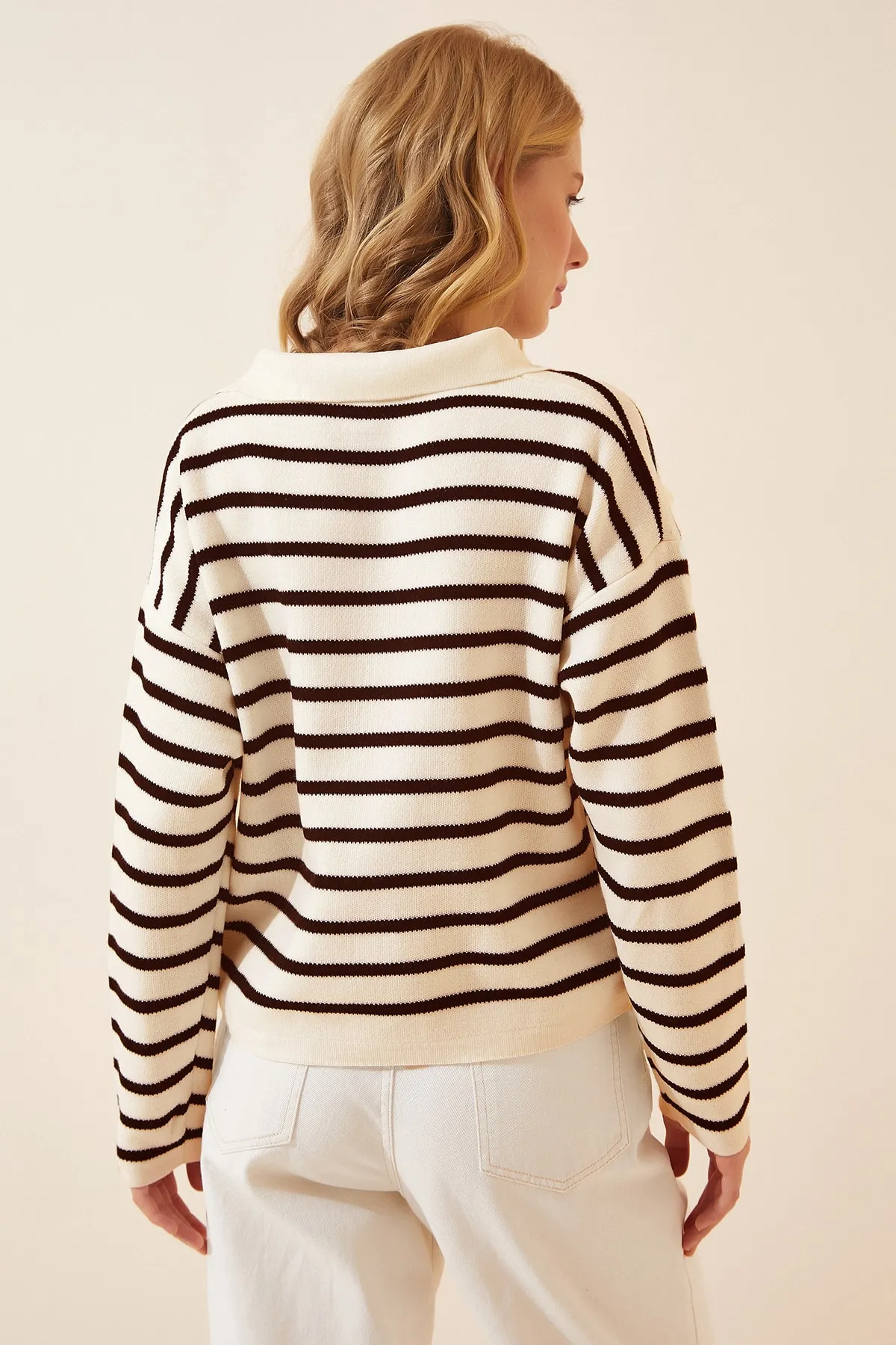 Happiness İstanbul  Kurzer Strickpullover mit Polokragen und Knochenmuster für Damen US00293