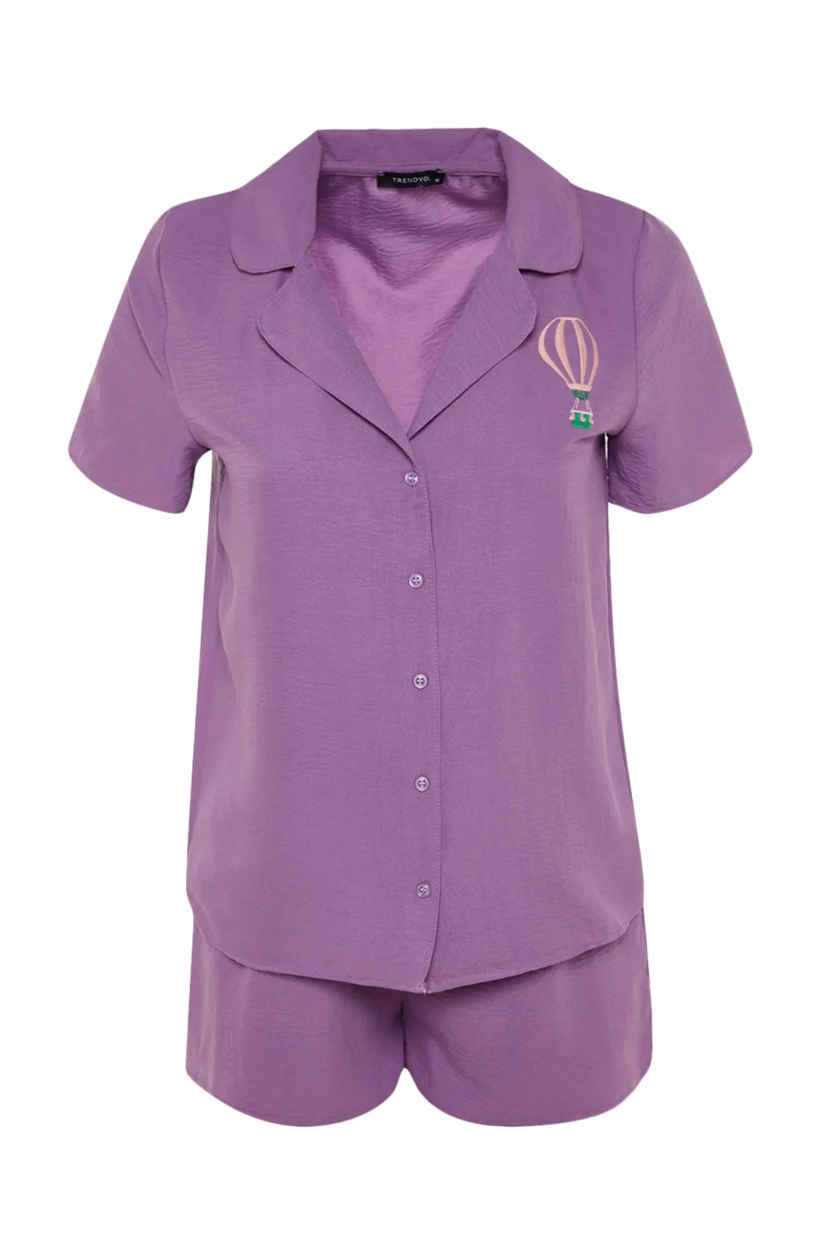 Trendyol Collection  Lilafarbenes Pyjama-Set aus gewebtem Hemd und Shorts mit Stickereien THMSS23PT00232