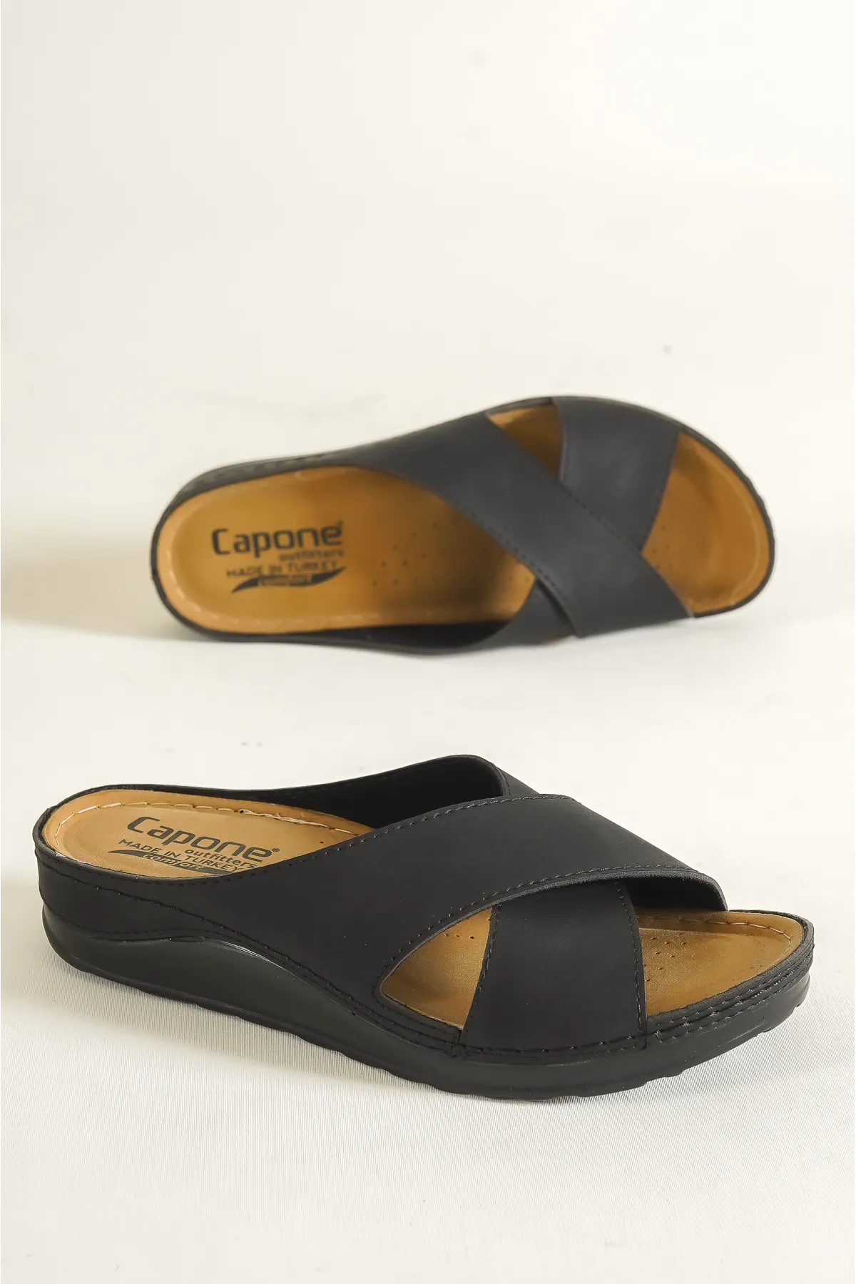 Capone Outfitters  107001 Anatomische Cross-Band-Komfort-Hausschuhe für Damen