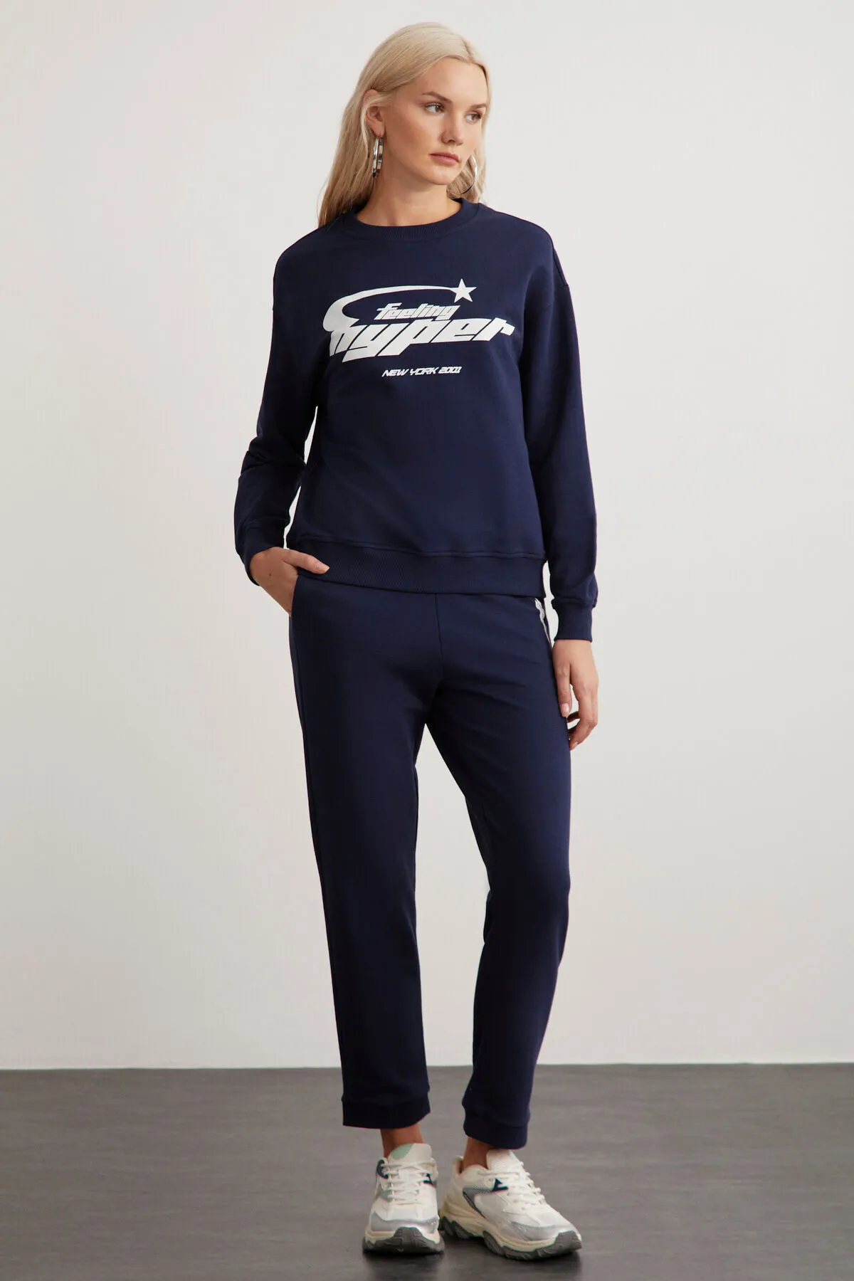 GRIMELANGE  Darcy Damen-Trainingsanzug-Set mit Rundhalsausschnitt, langen Ärmeln und elastischem Bund, bedruckt, Marineblau
