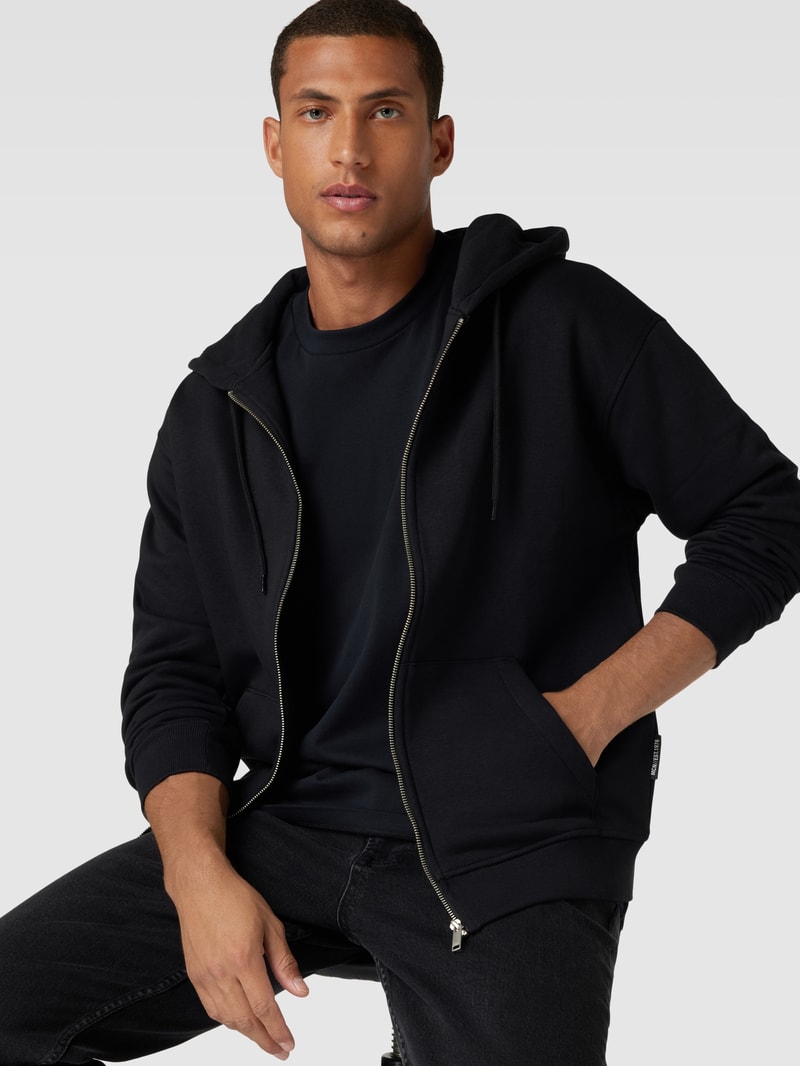 Sweatjacke mit Kapuze in schwarz