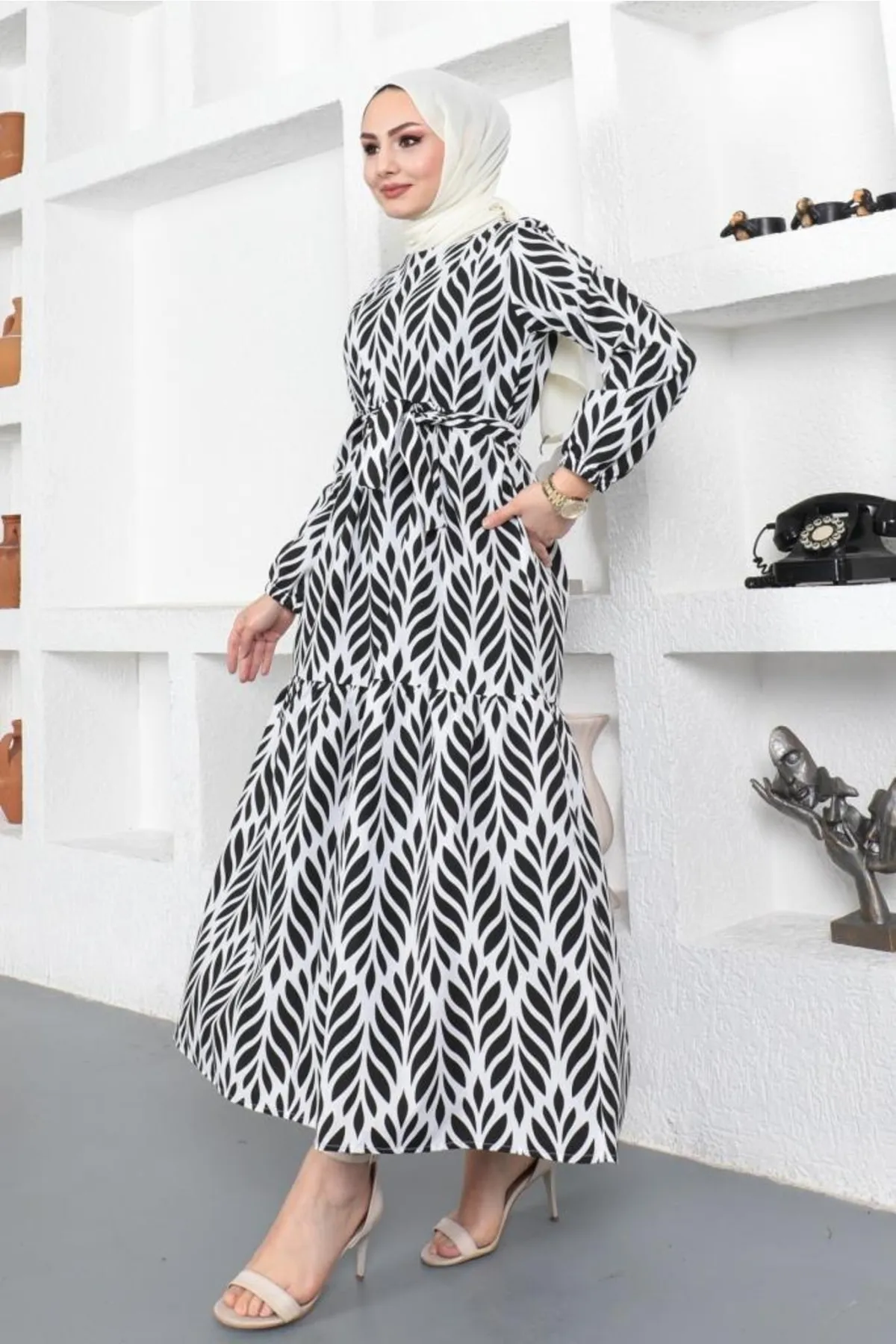 benguen  440 Gemustertes Hijab-Kleid Schwarz