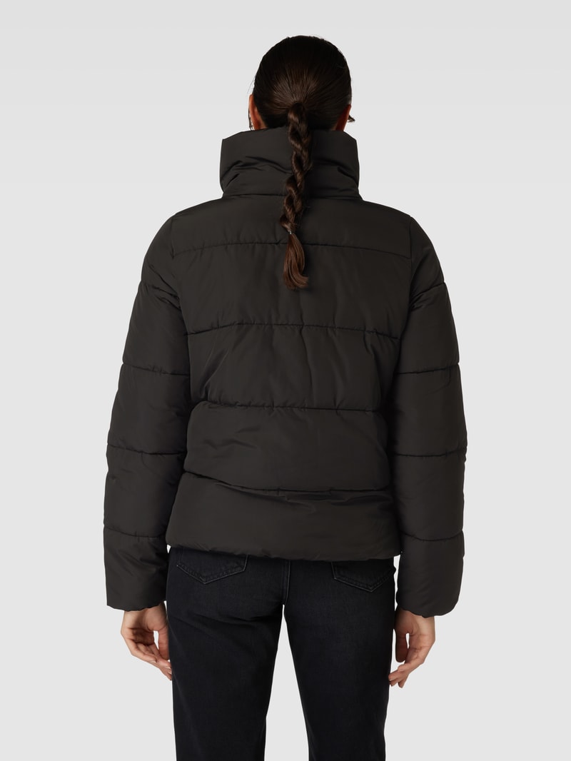 Steppjacke mit Stehkragen Modell 'NEWCOOL' in schwarz
