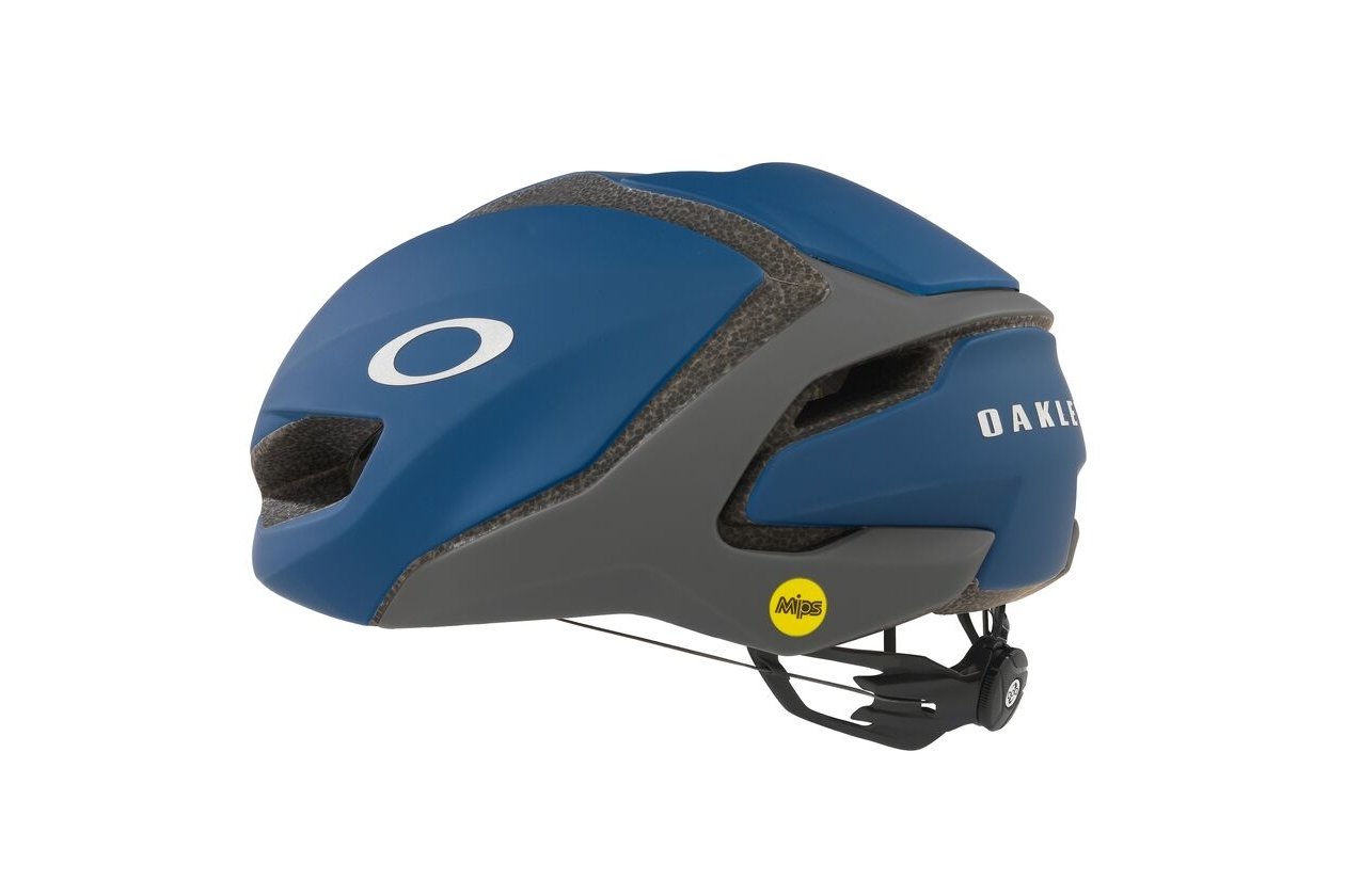 Oakley ARO5