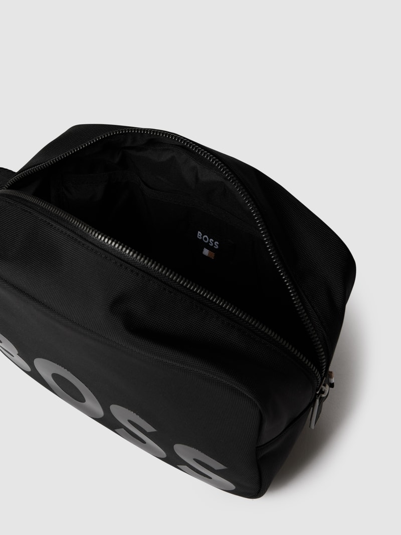Kulturtasche mit Label-Print Modell 'CATCH' in schwarz