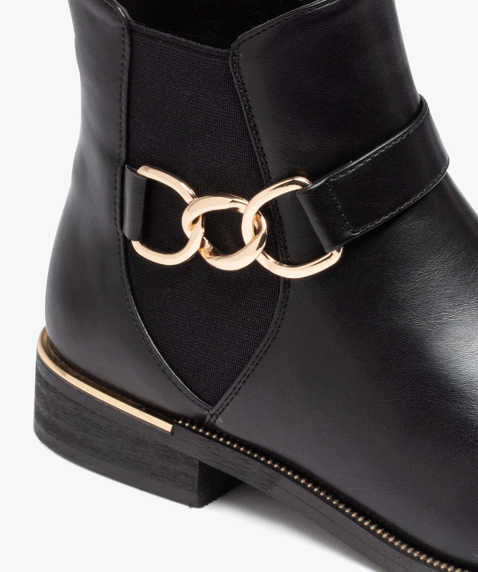 Boots femme unies à talon plat et chaine métallique noir | GEMO