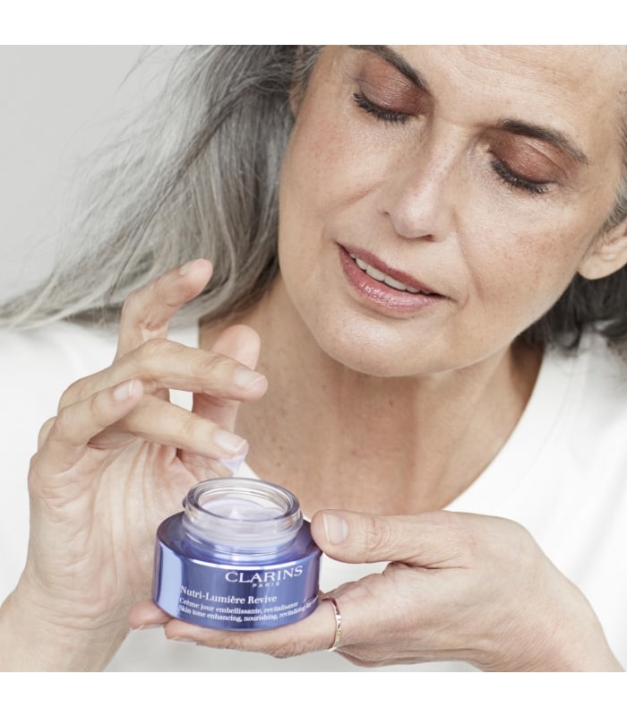 Clarins-NUTRI-LUMIERE REVIVE-Crème jour embellissante revitalisante