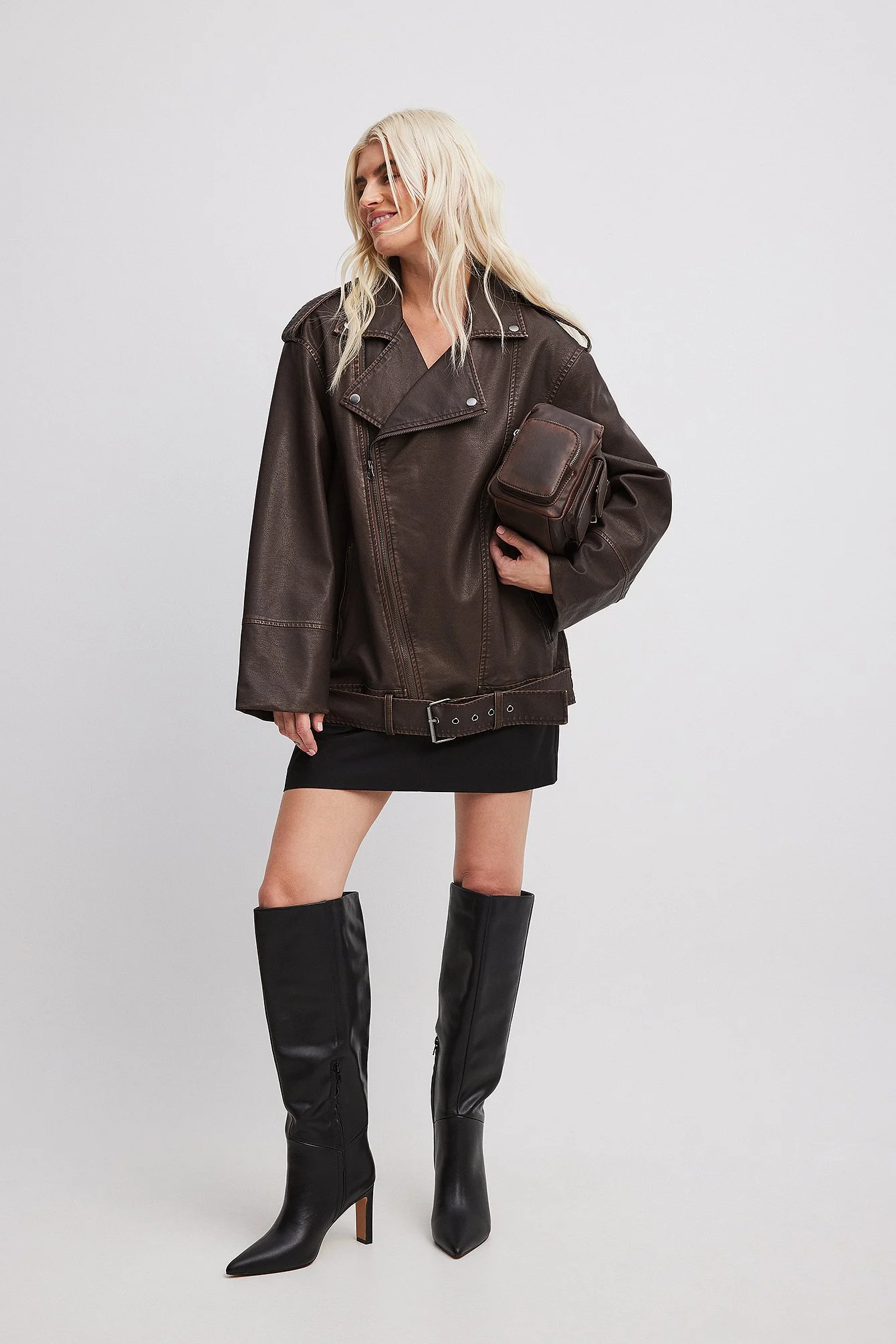 Spitze Lederstiefel mit Schaft