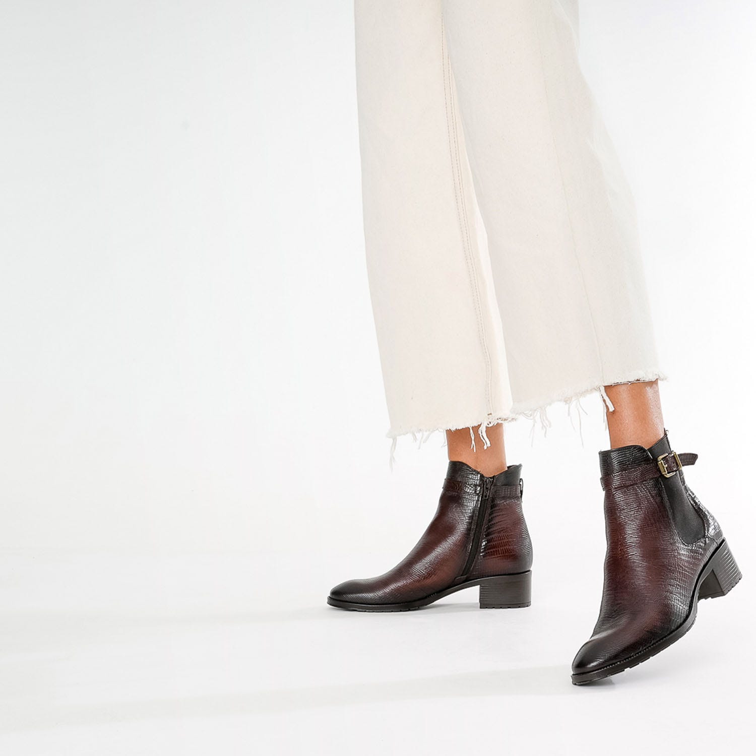 Boots marron en cuir éco-conçu embossé effet python