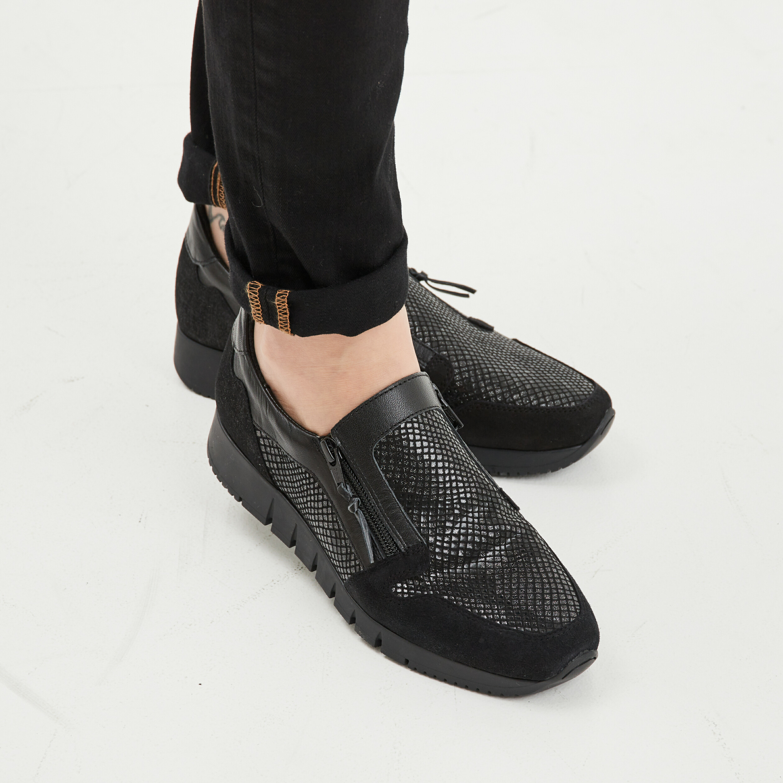 Baskets zippées en cuir pied large noir femme | La Halle