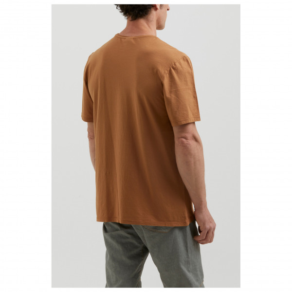 E9 - Golden - T-Shirt