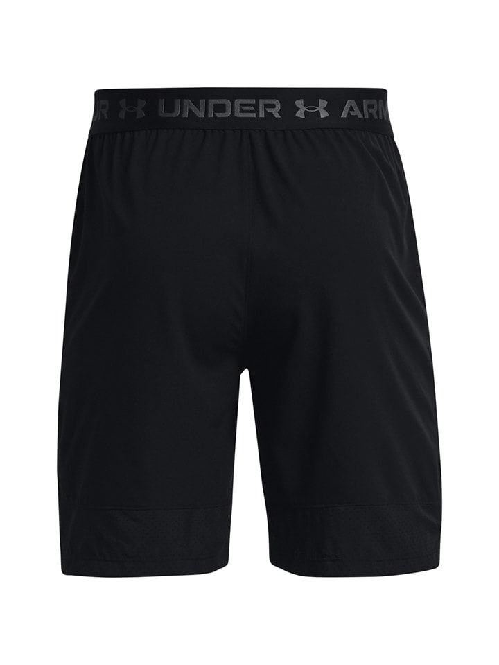 Under Armour Trainingsshorts in Schwarz günstig kaufen