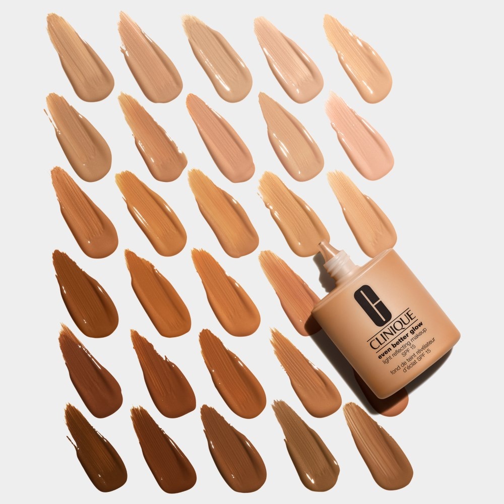 Clinique Even Better Glow Fond de Teint Révélateur d'Éclat SPF 15