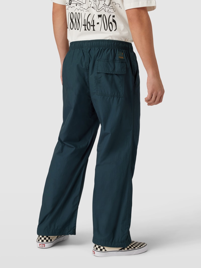Hose mit Eingrifftaschen Modell 'PARACHUTE' in dunkelgrün