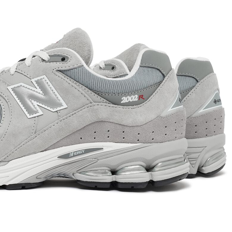 New Balance M2002RXJ concrete
