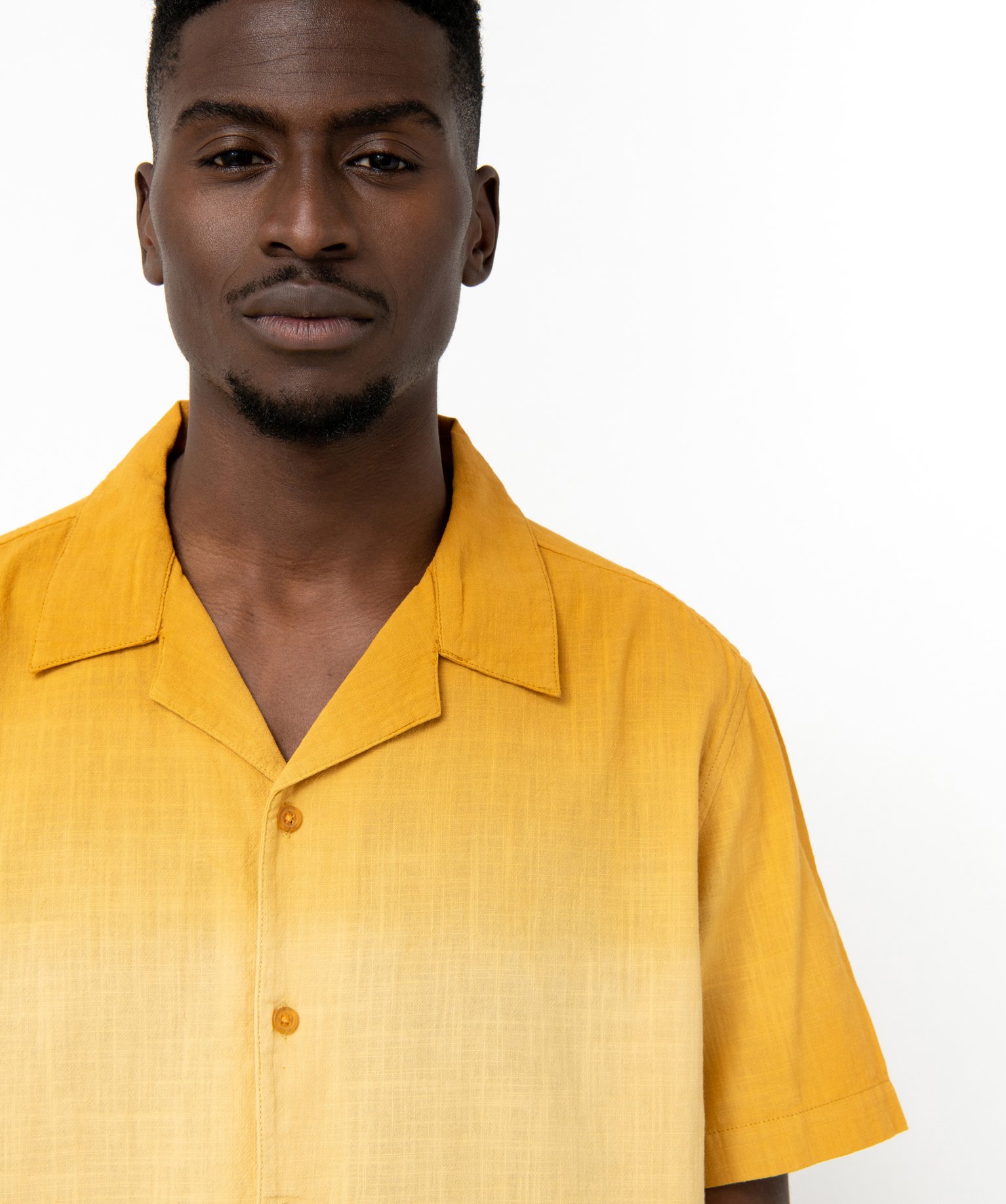 Chemise à manches courtes avec col cubain homme jaune | GEMO