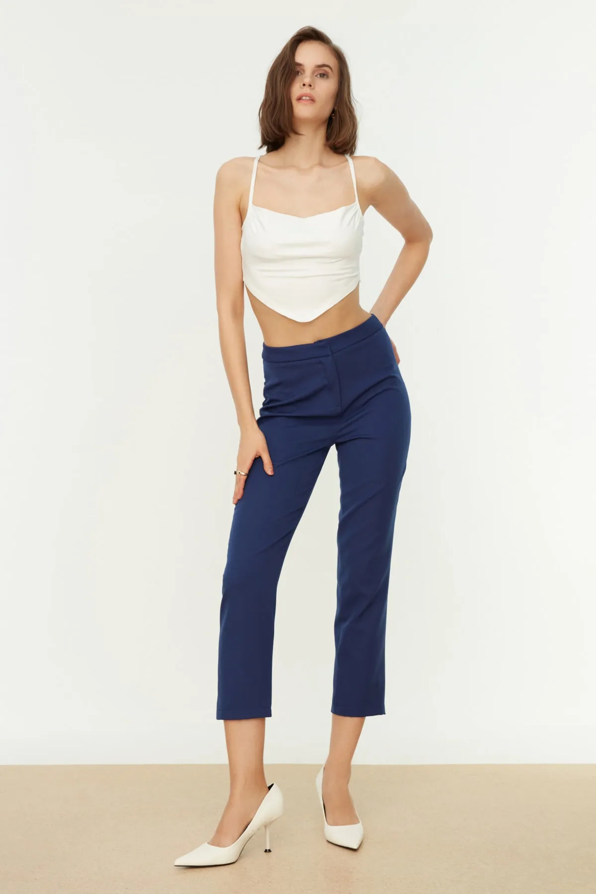Trendyol Collection  Marineblaue gewebte Zigarettenhose TWOSS20PL0075