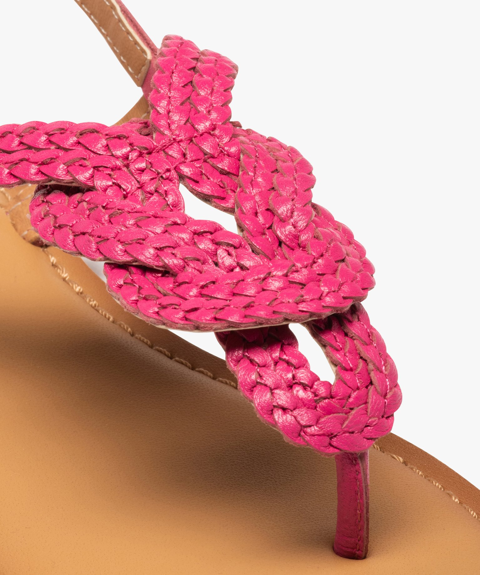 Sandales femme à talon plat et brides entre-doigts tressée... rose | GEMO