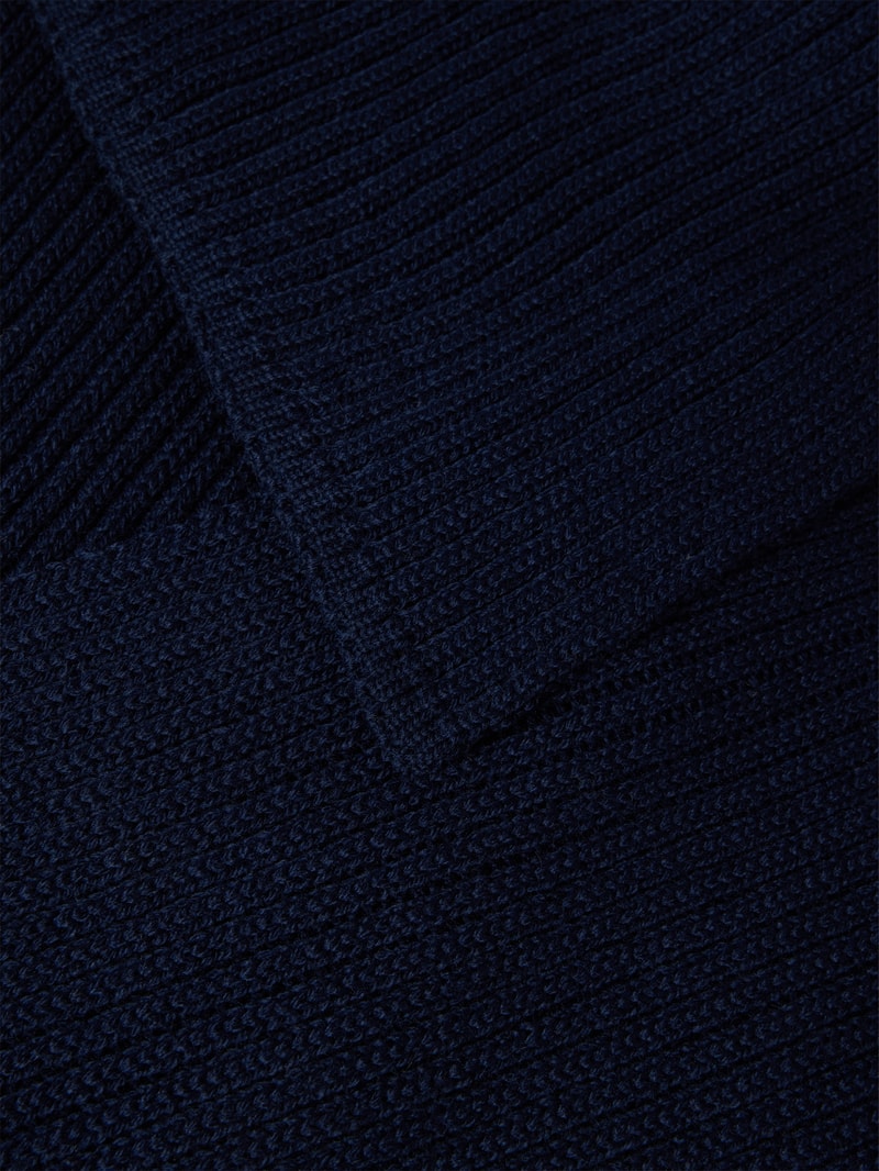 Schal in unifarbenem Design aus Schurwoll-Mix in marineblau