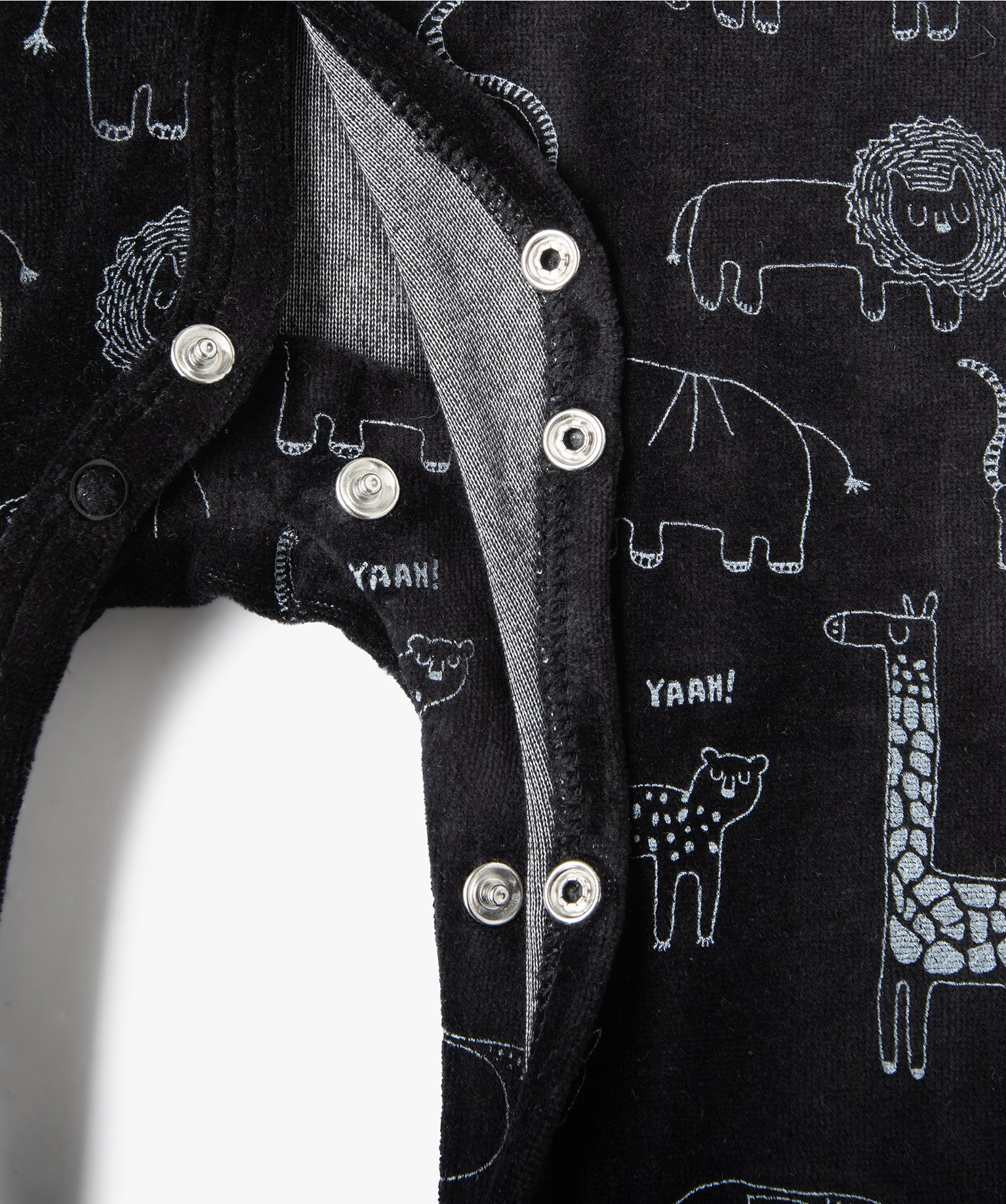 Pyjama bébé en velours ouvert devant avec motifs de la jungle noir | GEMO