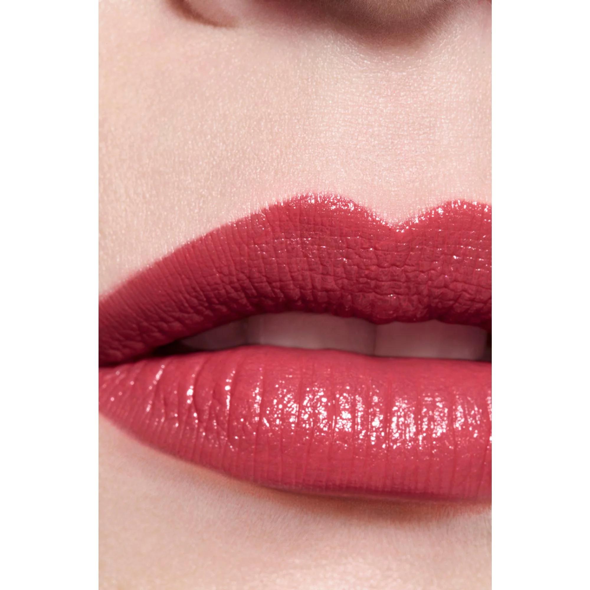 ROUGE ALLURE L'EXTRAIT - IL ROSSETTO AD ALTA INTENSITÀ - ESTRATTO DI LUCE E TRATTAMENTO - RICARICABILE