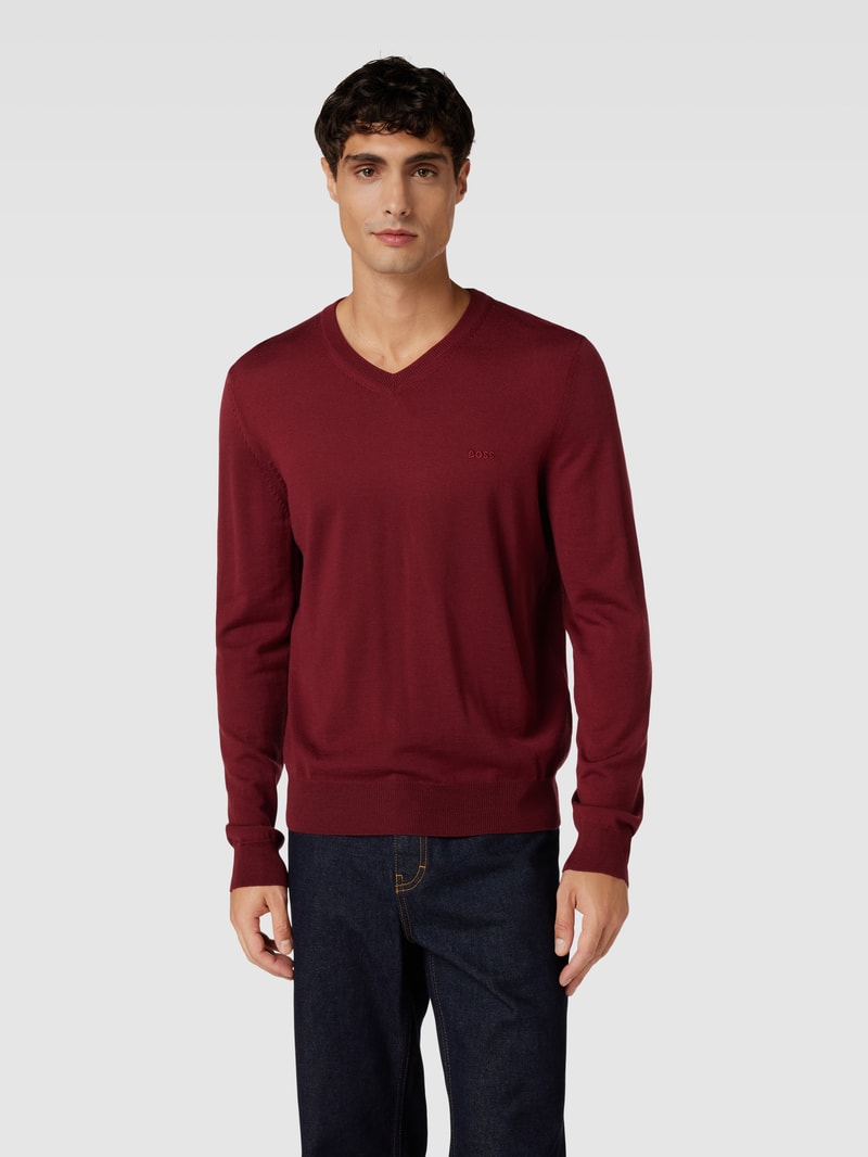 Strickpullover mit geripptem V-Ausschnitt Modell 'Baram' in bordeaux rot