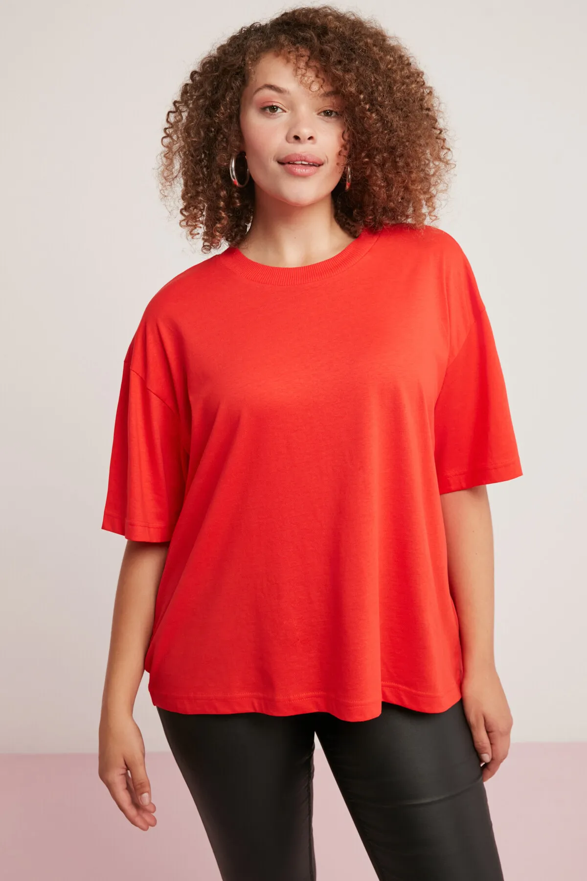 ETHIQUET  Allison Damen-T-Shirt in Übergröße aus 100 % Baumwolle, Rundhalsausschnitt, halbe Ärmel, Rot, Übergröße