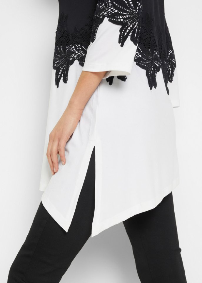 Longshirt mit asymmetrischem Schnitt und Spitze