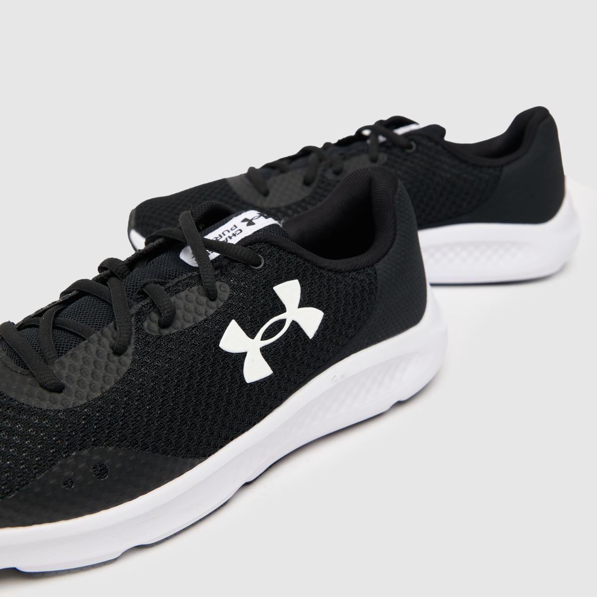 Under Armour Charged Pursuit 3 cipő fekete-fehér színben