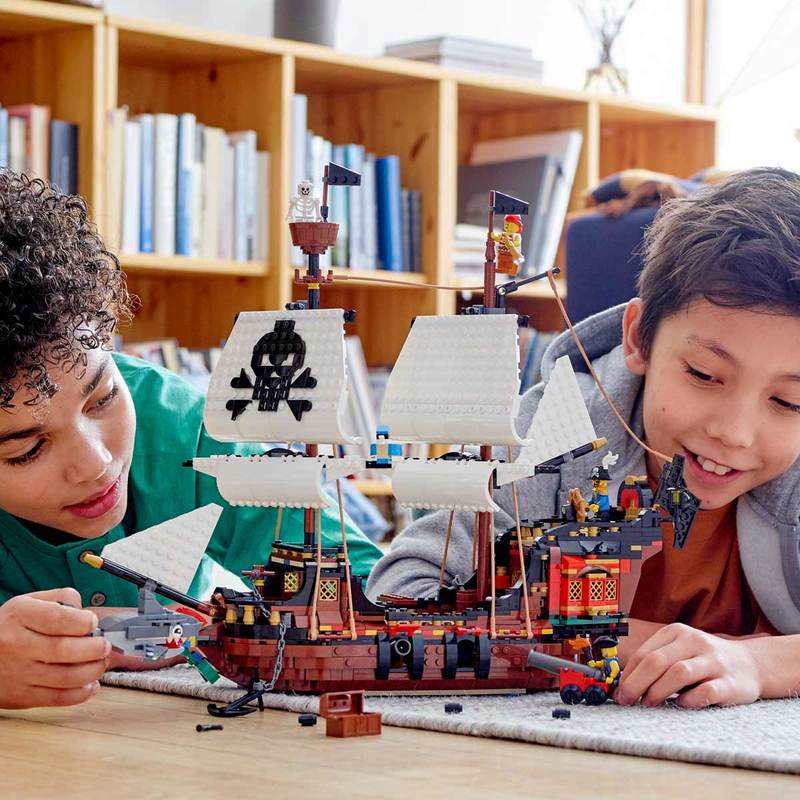 31109 Le bateau pirate LEGO Creator