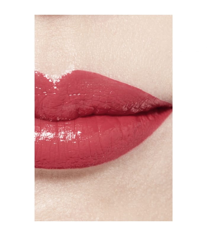 Chanel-ROUGE COCO BLOOM-Le rouge à levrès hydratant et repulpant longue tenue, couleur et brillance intenses