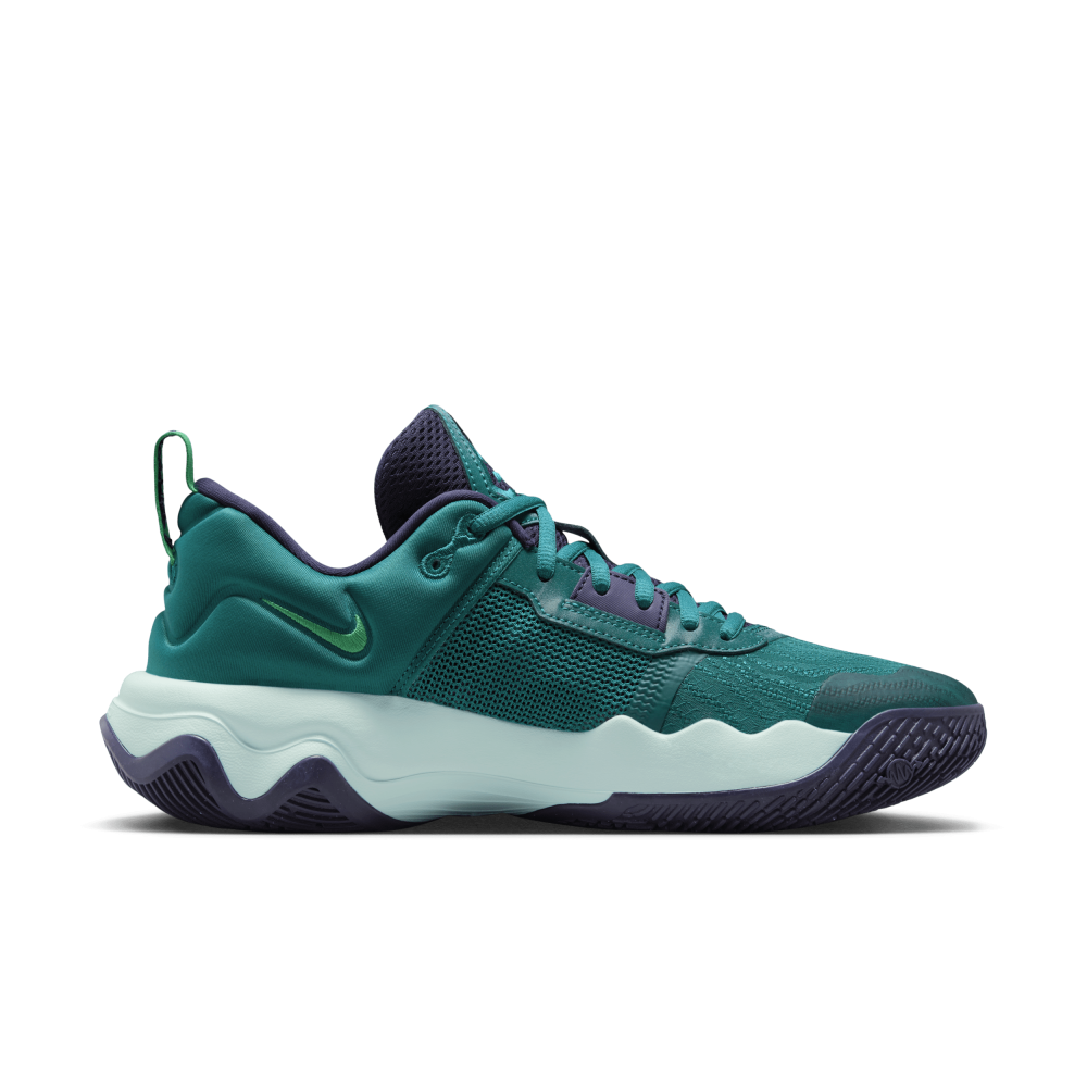 Nike Giannis Immortality 3 DZ7533-301 / grün