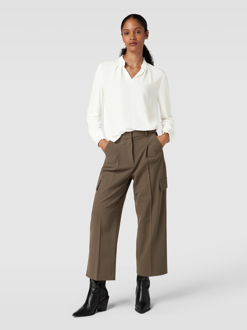 Blusenshirt mit Stehkragen und V-Ausschnitt in offwhite
