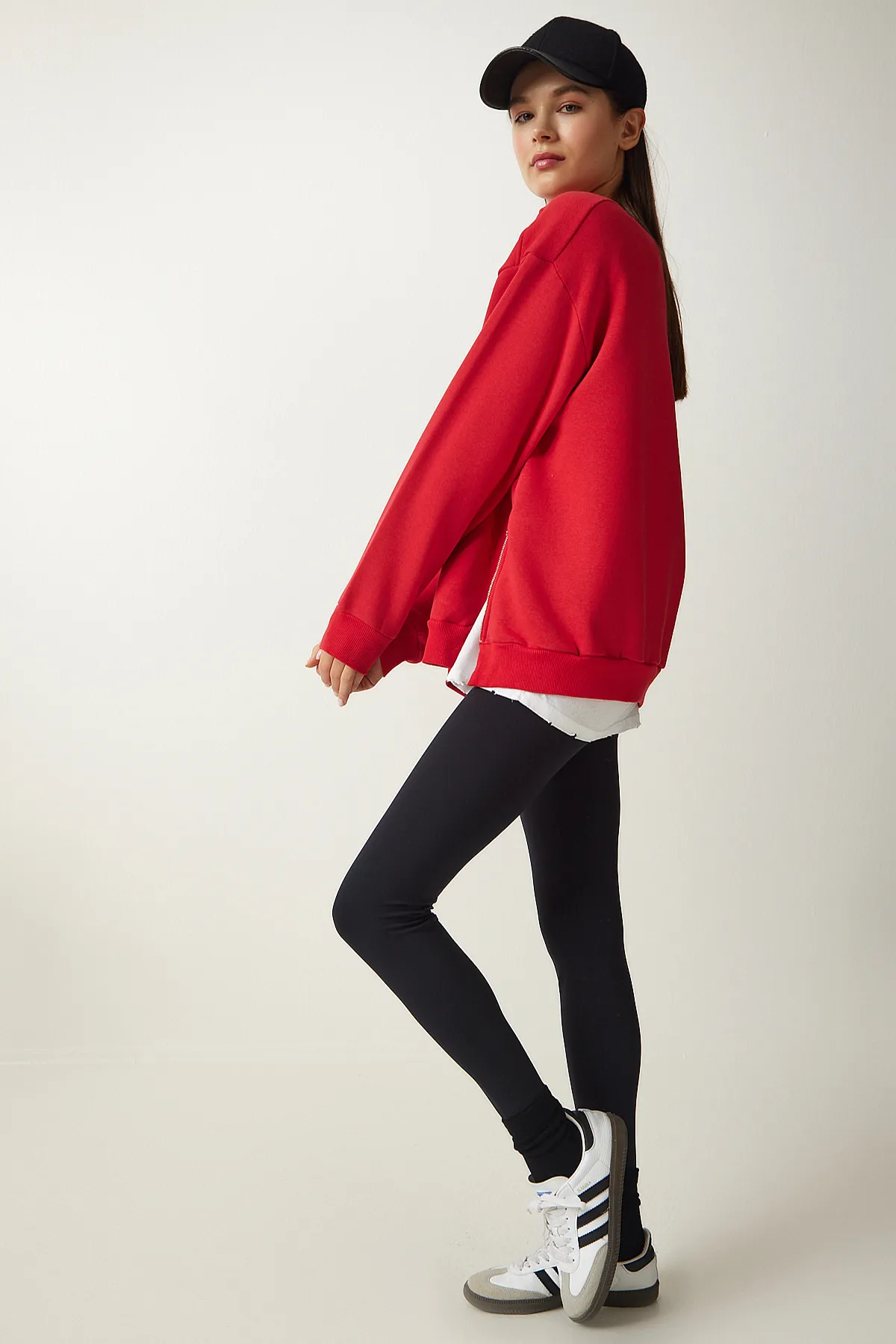 Happiness İstanbul  Rotes Damen-Sweatshirt mit Reißverschluss, detailliertem, erhöhtem Strickmuster UB00148