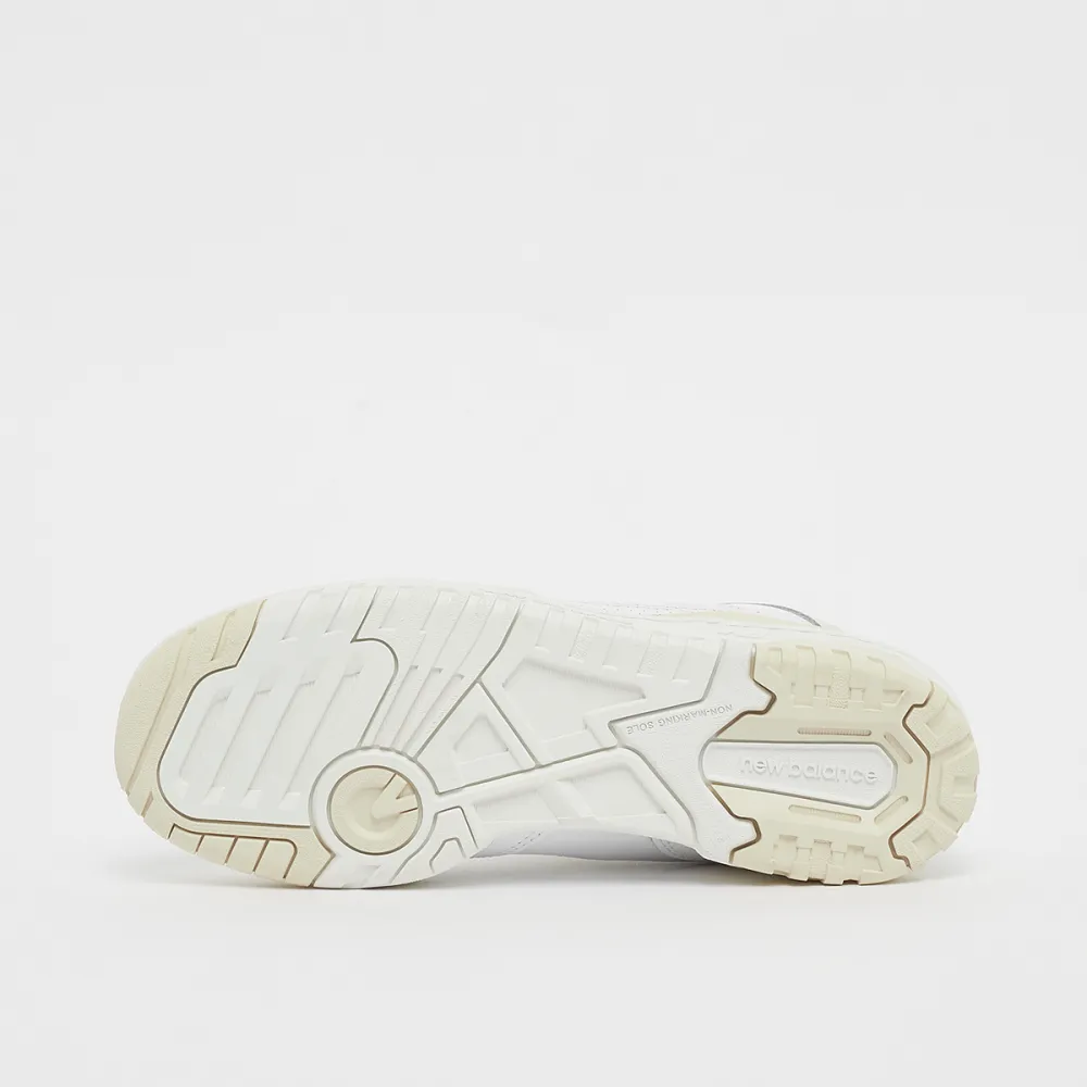 New Balance 550 GSB550BK / weiss