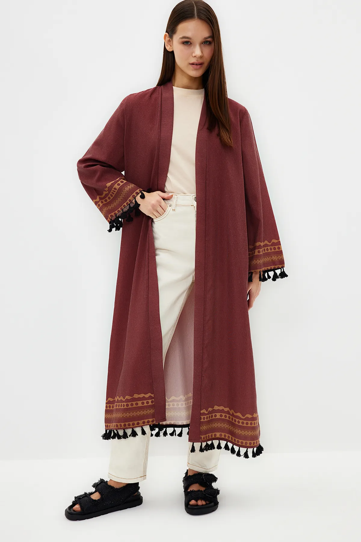 Trendyol Modest  Brauner, ethnisch gemusterter, langer, gewebter Kimono und Kaftan aus Baumwollmischung TCTSS23KK00012
