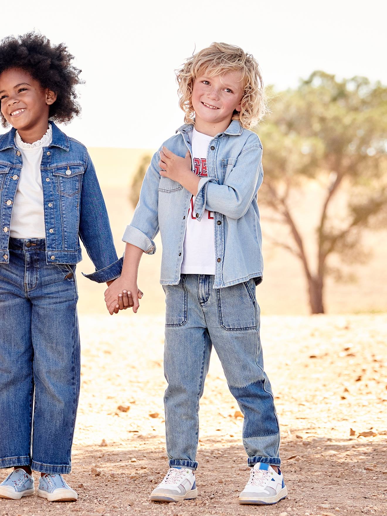 Jean droit loose effet patchs garçon denim bleached