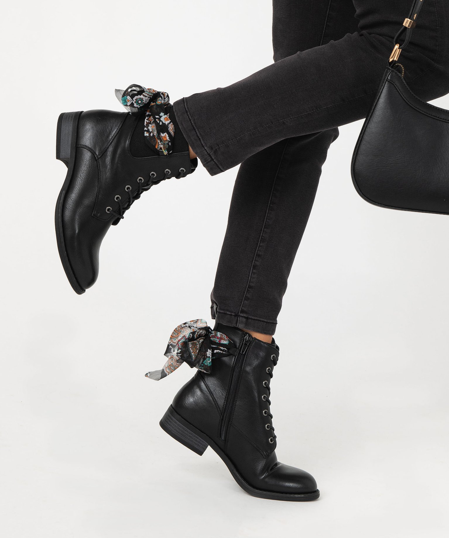 Bottines lacées à foulard noué femme noir | GEMO