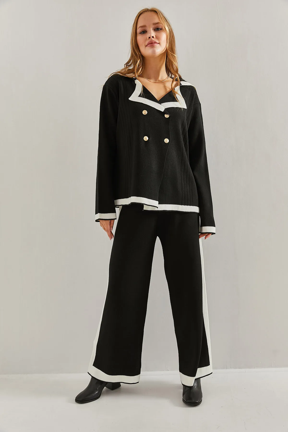 Bianco Lucci  Damen-Set mit 4-Knopf-Bluse, Hose mit elastischem Bund, Oberteil und Unterteil