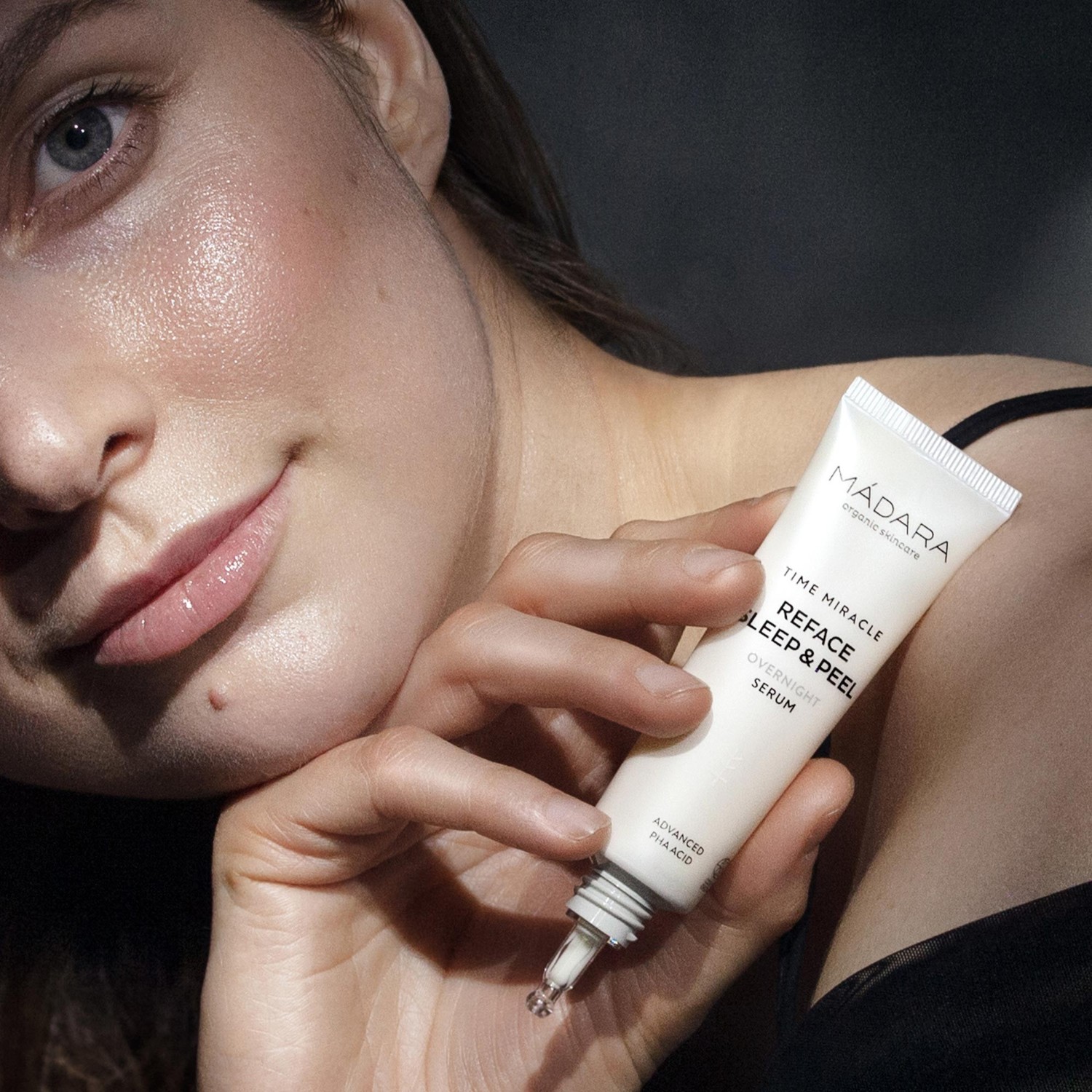MÁDARA Reface Sleep & Peel Resurfacing Serum