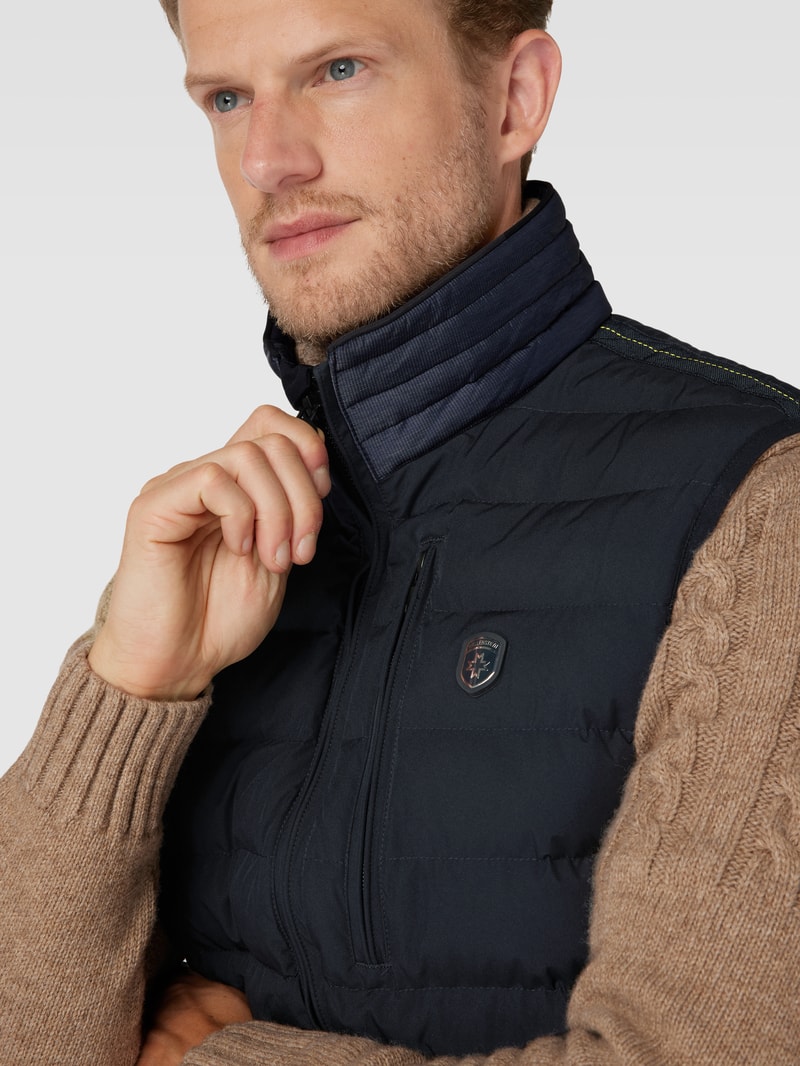 Steppweste mit Label-Detail in marineblau