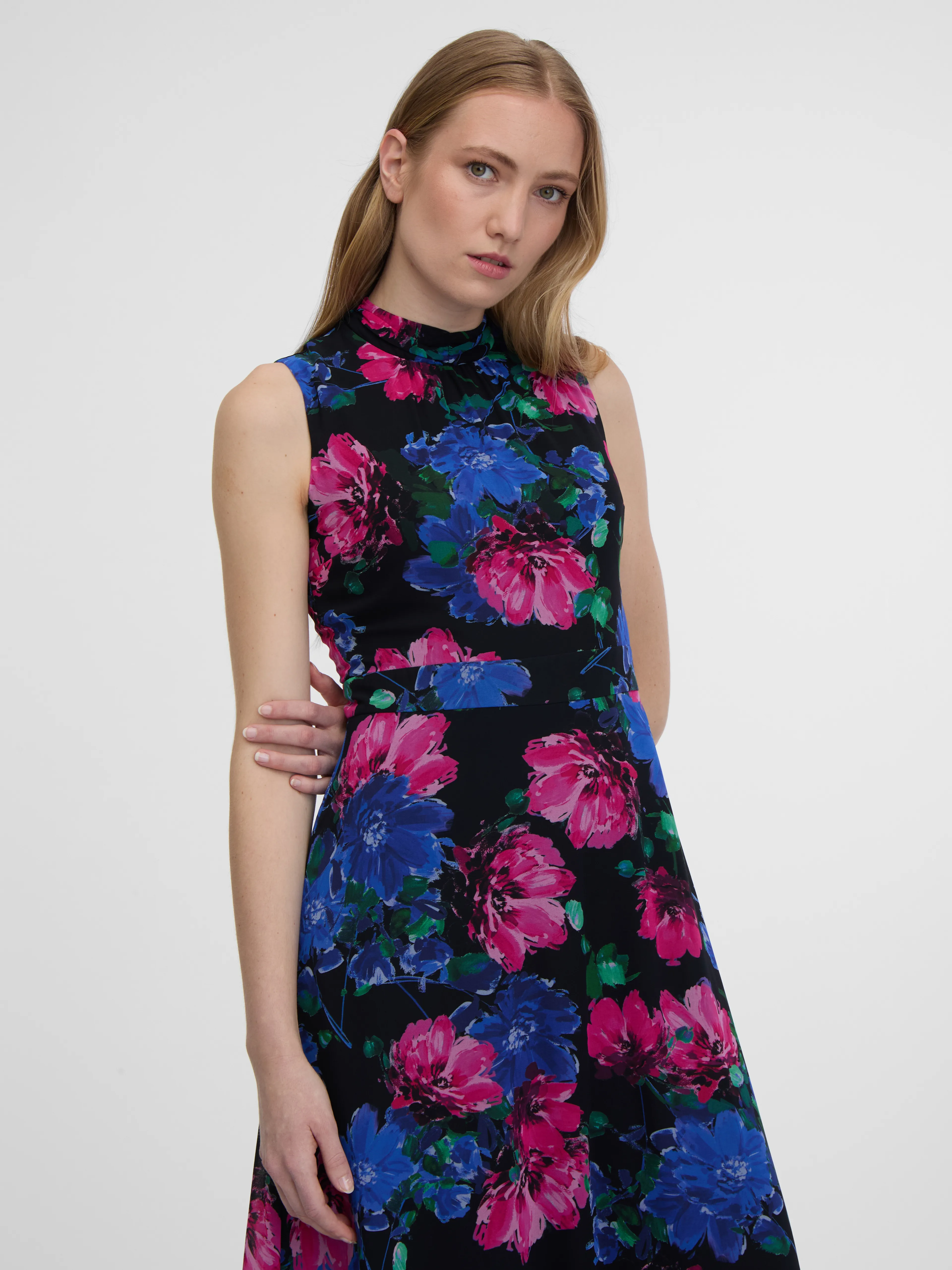 Schwarzes Damen Maxikleid mit Blumenmuster ORSAY