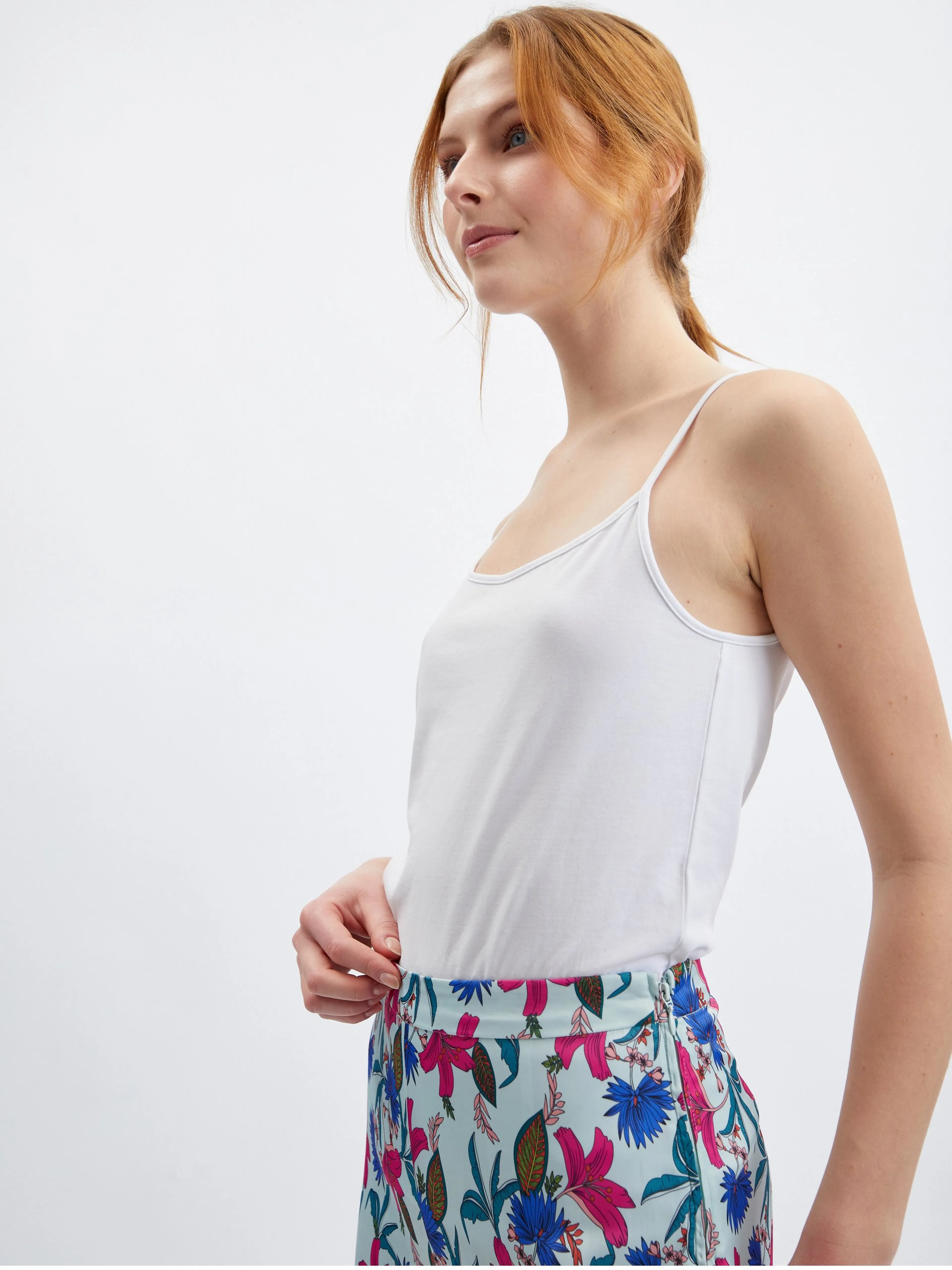 Helle blaue geblümte Damenhose ORSAY