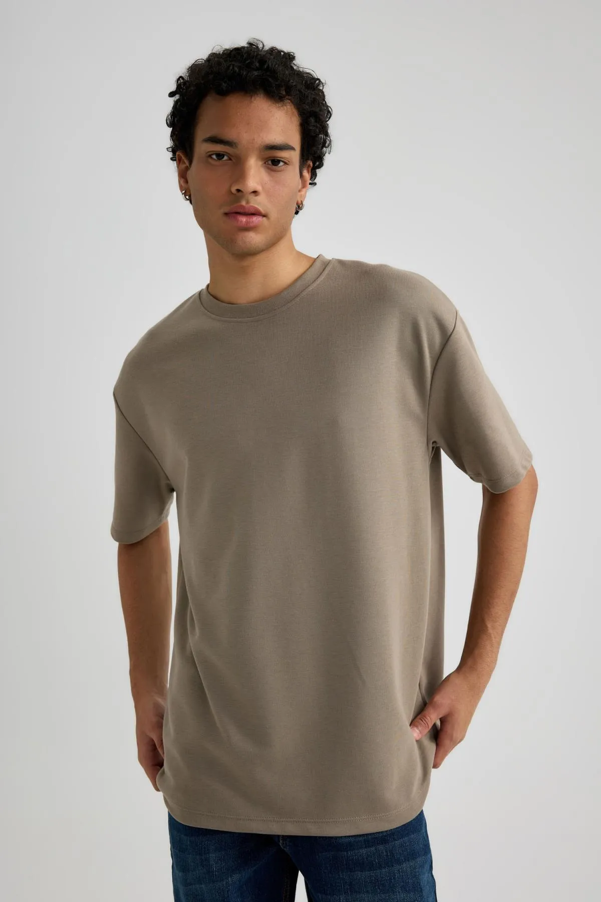 DeFacto  T-Shirt mit Rundhalsausschnitt in Oversize-Passform