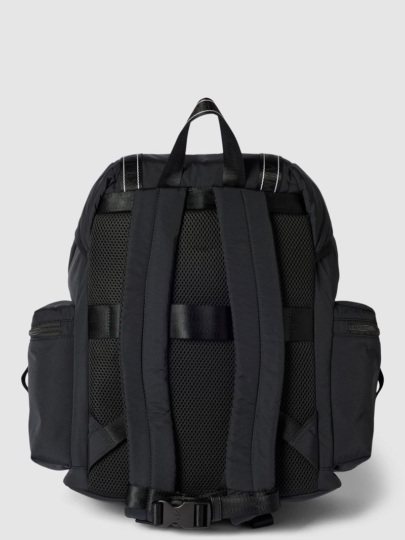 Rucksack mit Label-Patch in schwarz