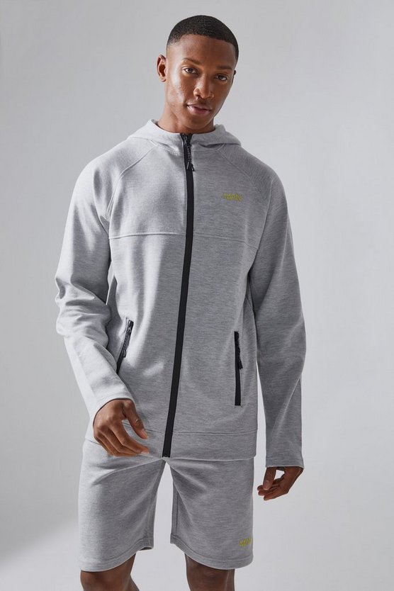 Man Active Hoodie und Shorts