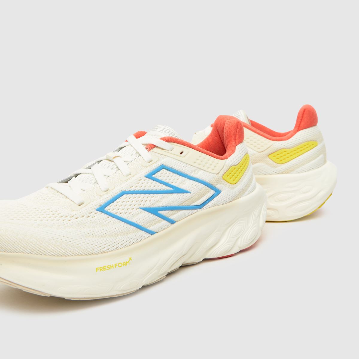 New Balance – Fresh Foam x 1080 v13 – Vita, flerfärgade träningsskor