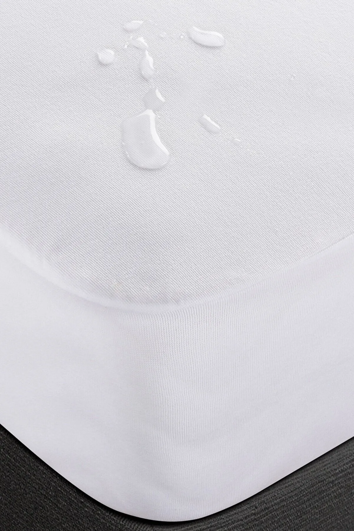 Madame Coco  Alaise Liquid Proof Spannbettmatratze für Doppelbetten – Weiß