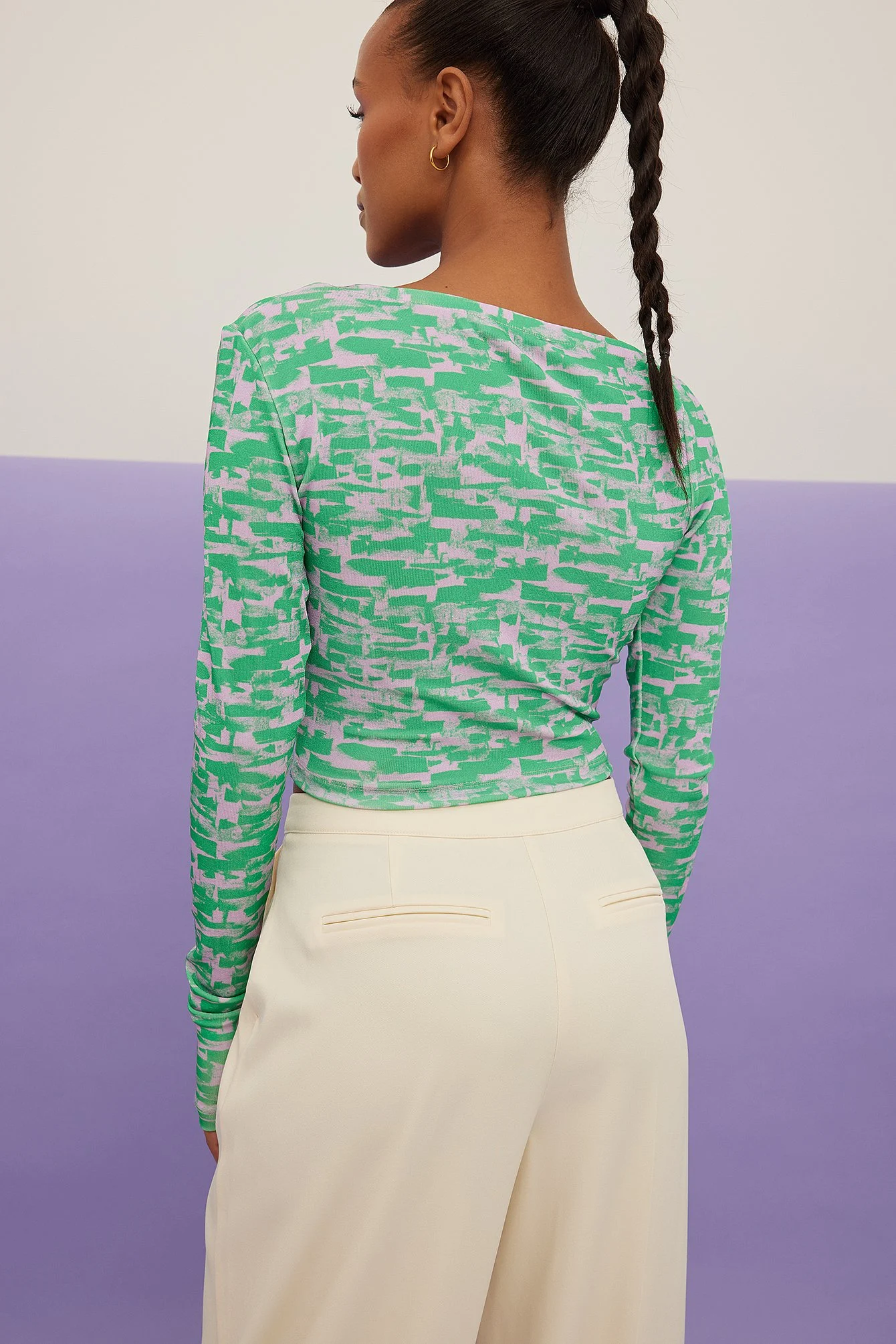 Drapiertes Oberteil mit Cut-out